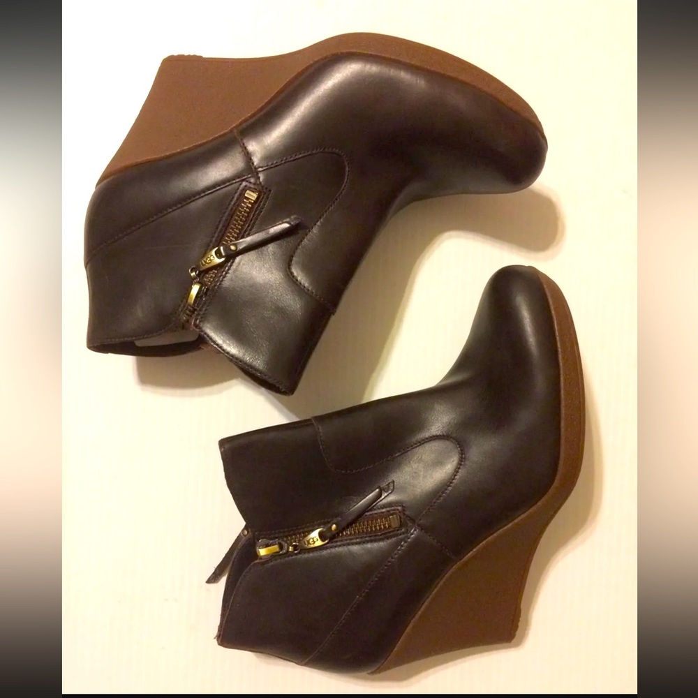 UGG Australia Meredith Wedge Ankle Boots Brown Leather Shearling Lined 9.5/40.5